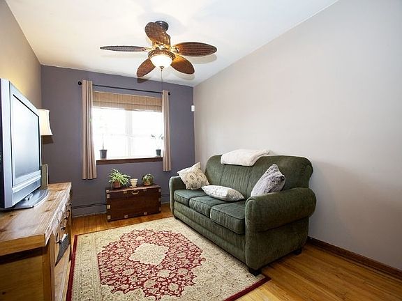 4th image of 300 Claremont Ave #C-4-203