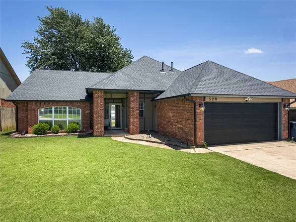 520 Greenfield Dr, Yukon, OK 73099