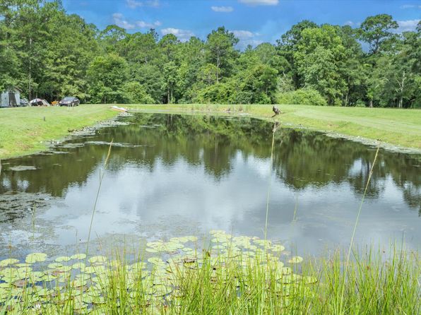 80 Wain Huckabee Rd, Laurel Hill, FL 32567