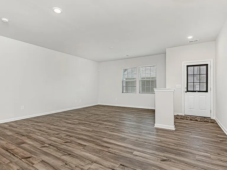 15741 Country House St — Photo 6