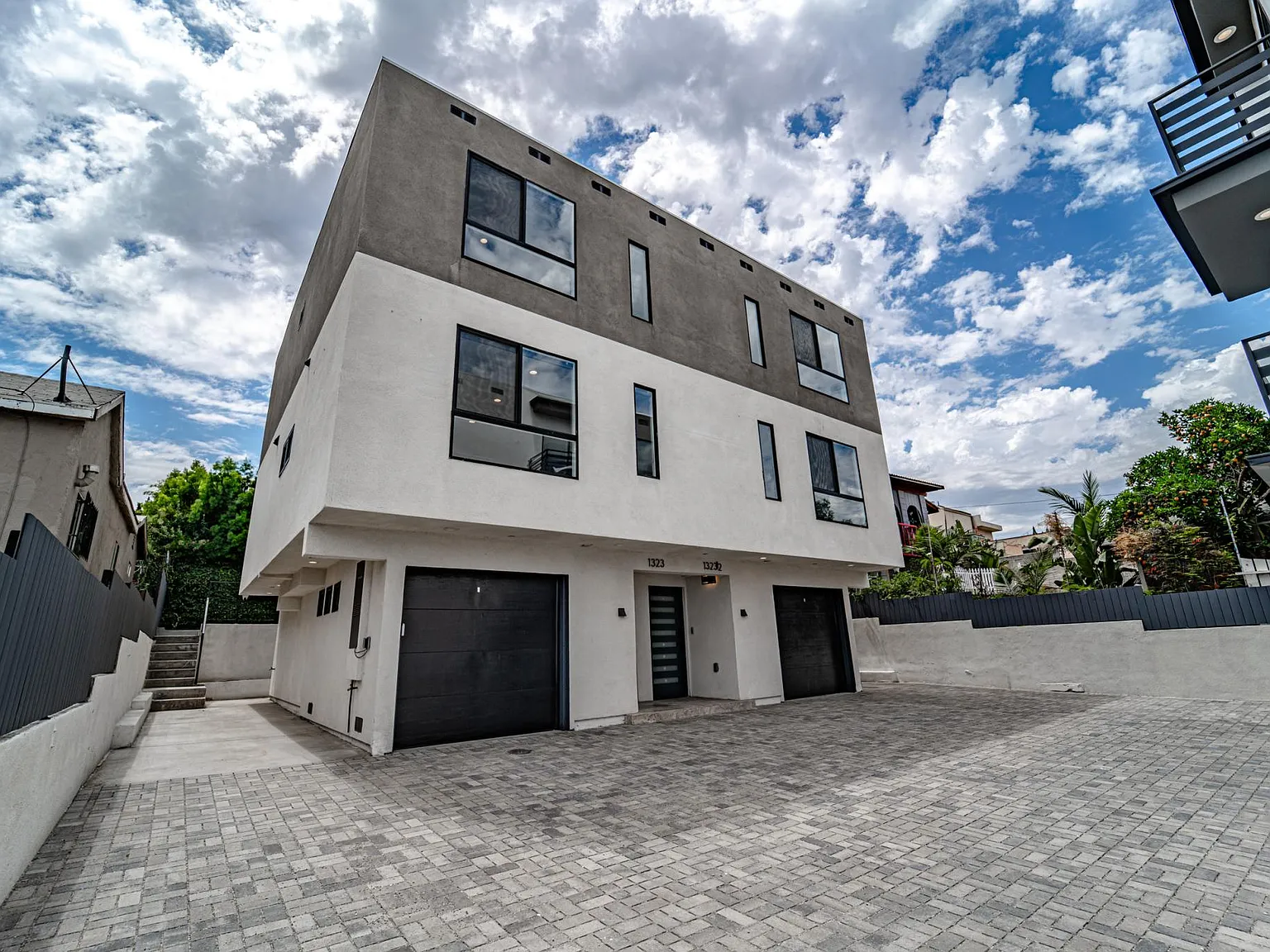 1323 1/2 Bates Ave — Photo 4
