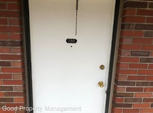 558 27th St APT 28B, Rock Island, IL 61201
