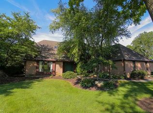 1558 Surrey Rd, Bethlehem, PA 18015