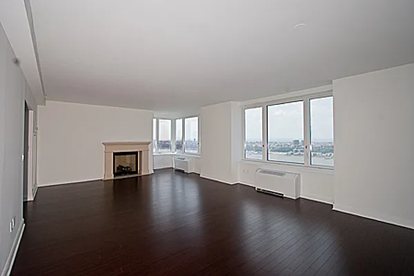 Rented by Adriana Arciello, LREB | media 28