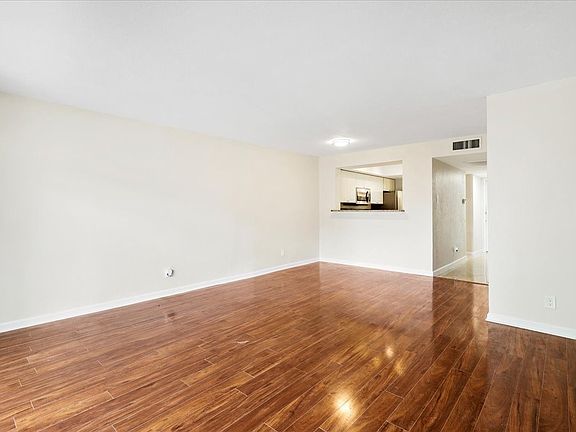3rd image of 4535 N O'Connor Rd #1216