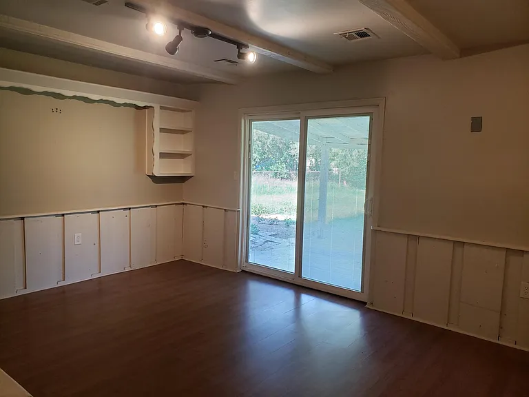 652 Lotus Ave — Photo 4