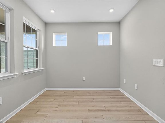 4th image of 6743 Good Life Street