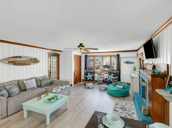 23 Wall St #Id1631116p, Hampton, NH 03842