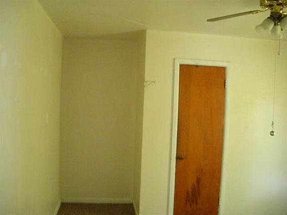 4th image of 874 Shelton St