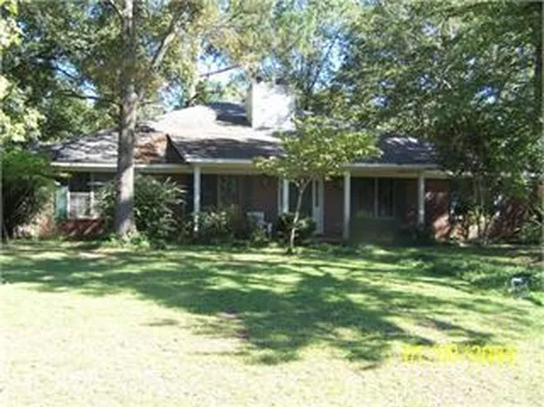 1927 Buck Ln, Albany, GA 31707