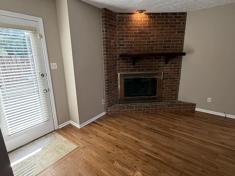 1100 Turkey Foot Rd #6 — Photo 3
