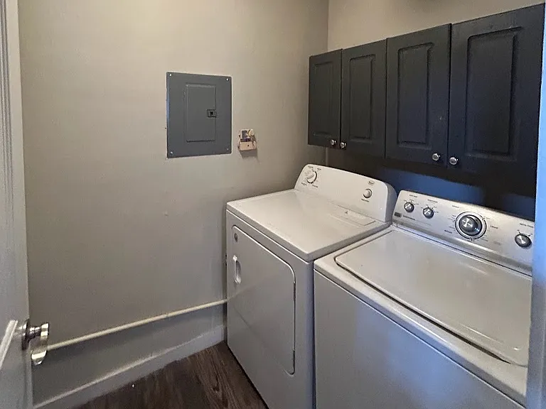 968 N Lewis Ave — Photo 9