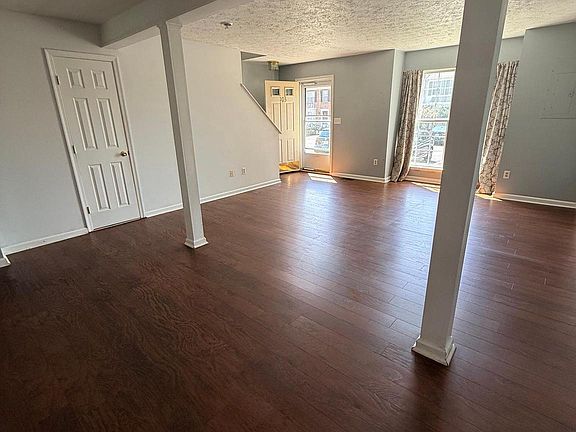 4th image of 103 Sutton Ct