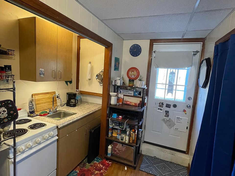 2nd image of 6 Water St APT 3