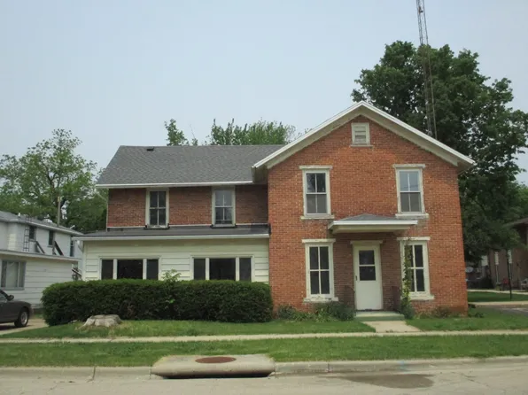 102 E High St, Orangeville, IL 61060
