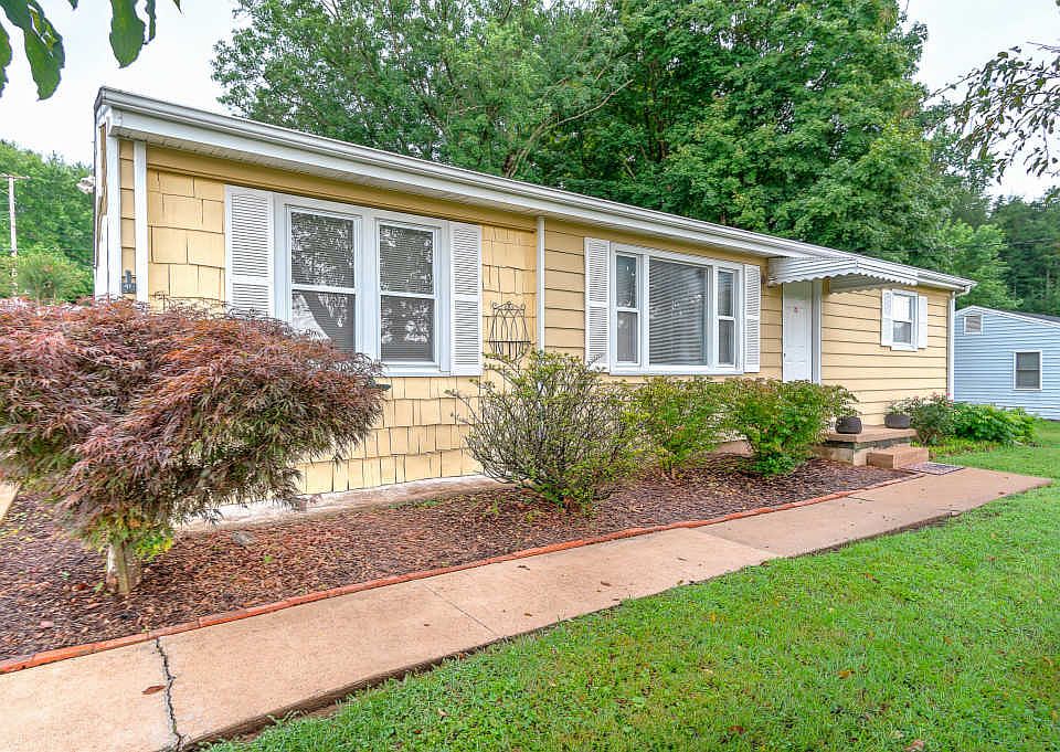 1st image of 701 Rolling Hills Dr