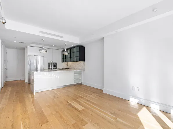 47 Bridge St APT 4B, Brooklyn, NY 11201