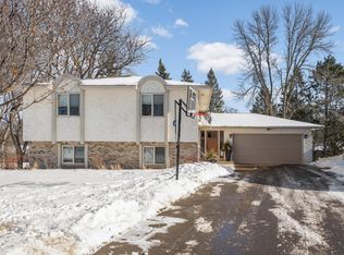 8135 Rhode Island Cir, Bloomington, MN 55438