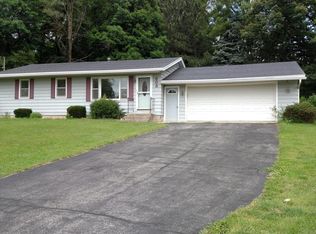 508 Woodlot Ct, Belding, MI 48809