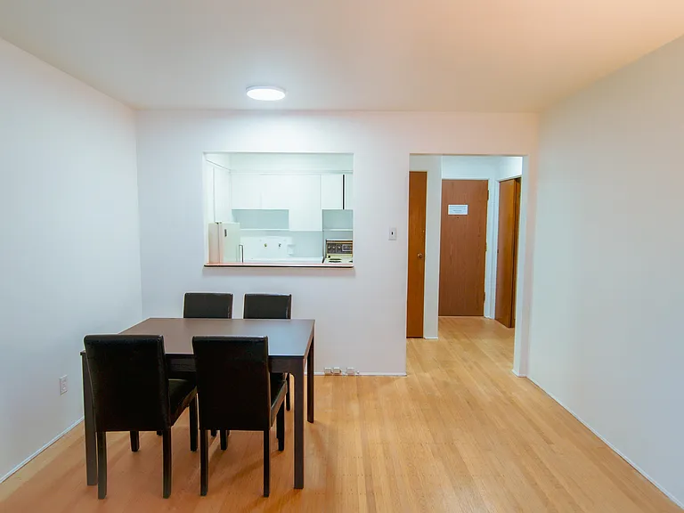 1925 Nelson St #204 — Photo 3
