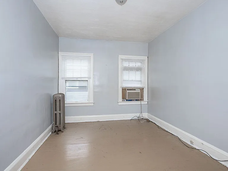 2827 Avondale Ave — Photo 7