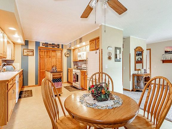 5th image of 124 Pinecrest Dr