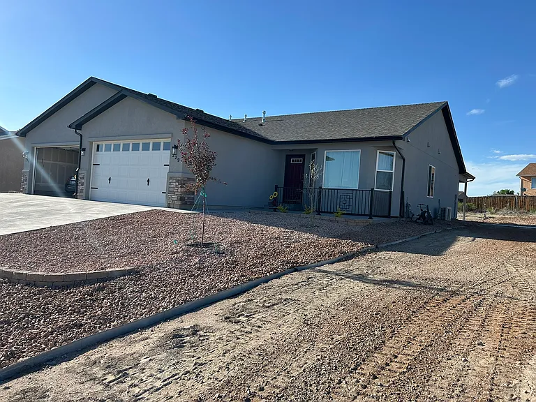 229 W Coral Dr #229 — Photo 3
