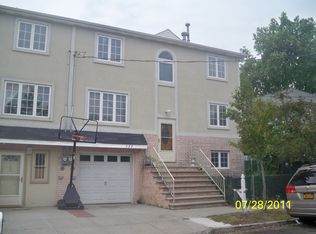 127 Baden Pl, Staten Island, NY 10306