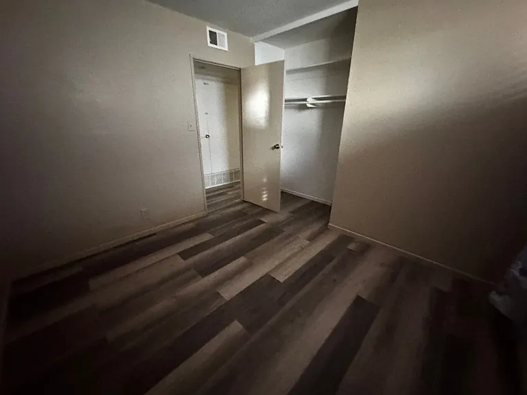 2028 Parkway — Photo 11