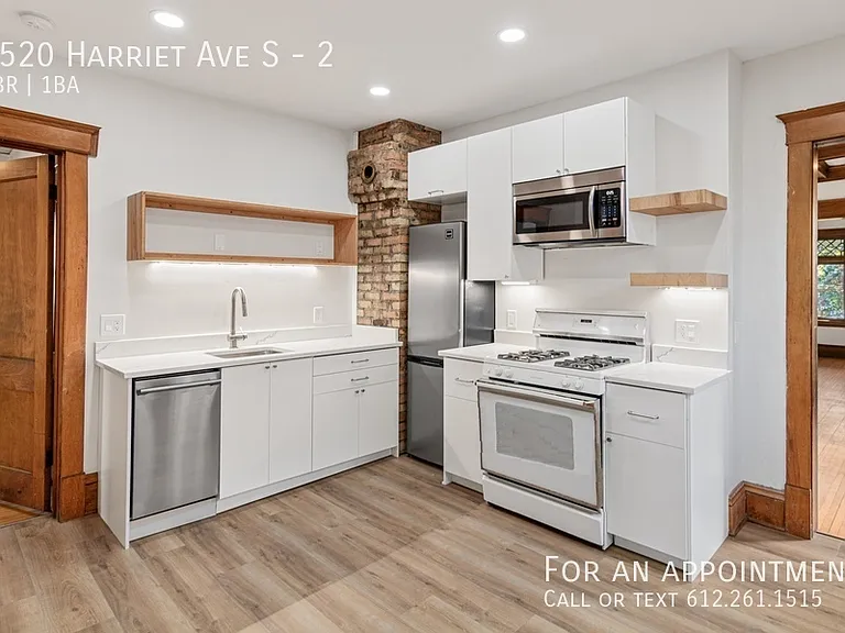 2520 Harriet Ave S #2 — Photo 2