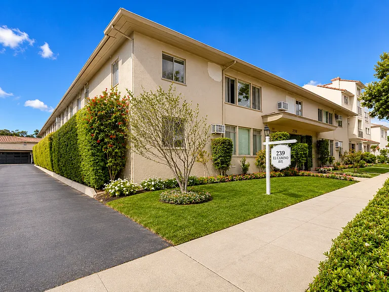 Live in Style in Madison: Rent Your Next Home Now! — Photo 17