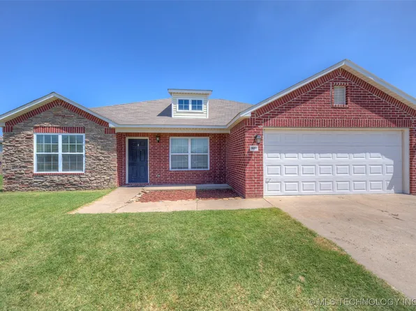 9697 E Turtle Dr, Claremore, OK 74019