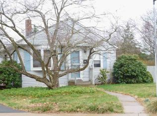 41 Pioneer Cir, Middletown, CT 06040