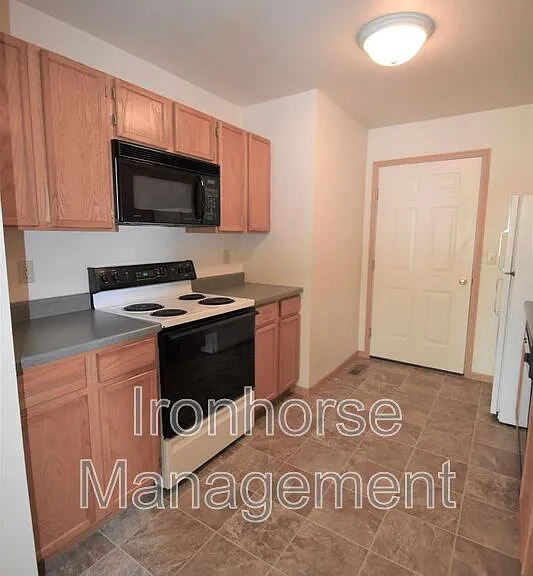 2460 Wheeler Dr #A — Photo 7
