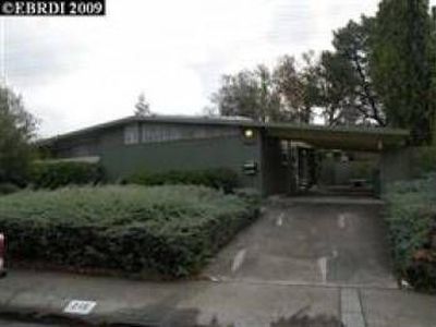 215 Los Banos Ave, Walnut Creek, CA, 94598