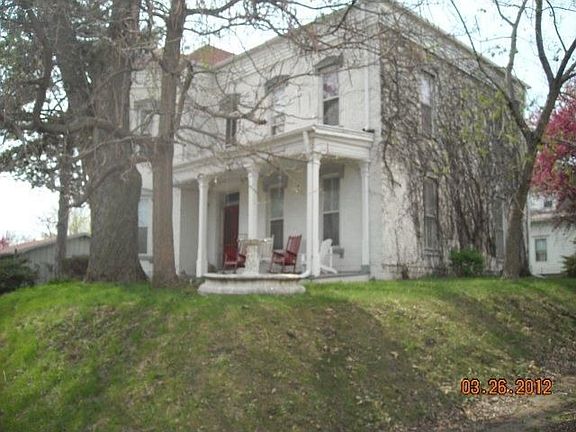 2nd image of 404 S 6th St