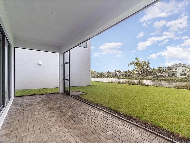 12750 Woodbury Dr — Photo 14