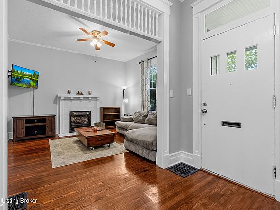 5th image of 1840 Deer Park Ave
