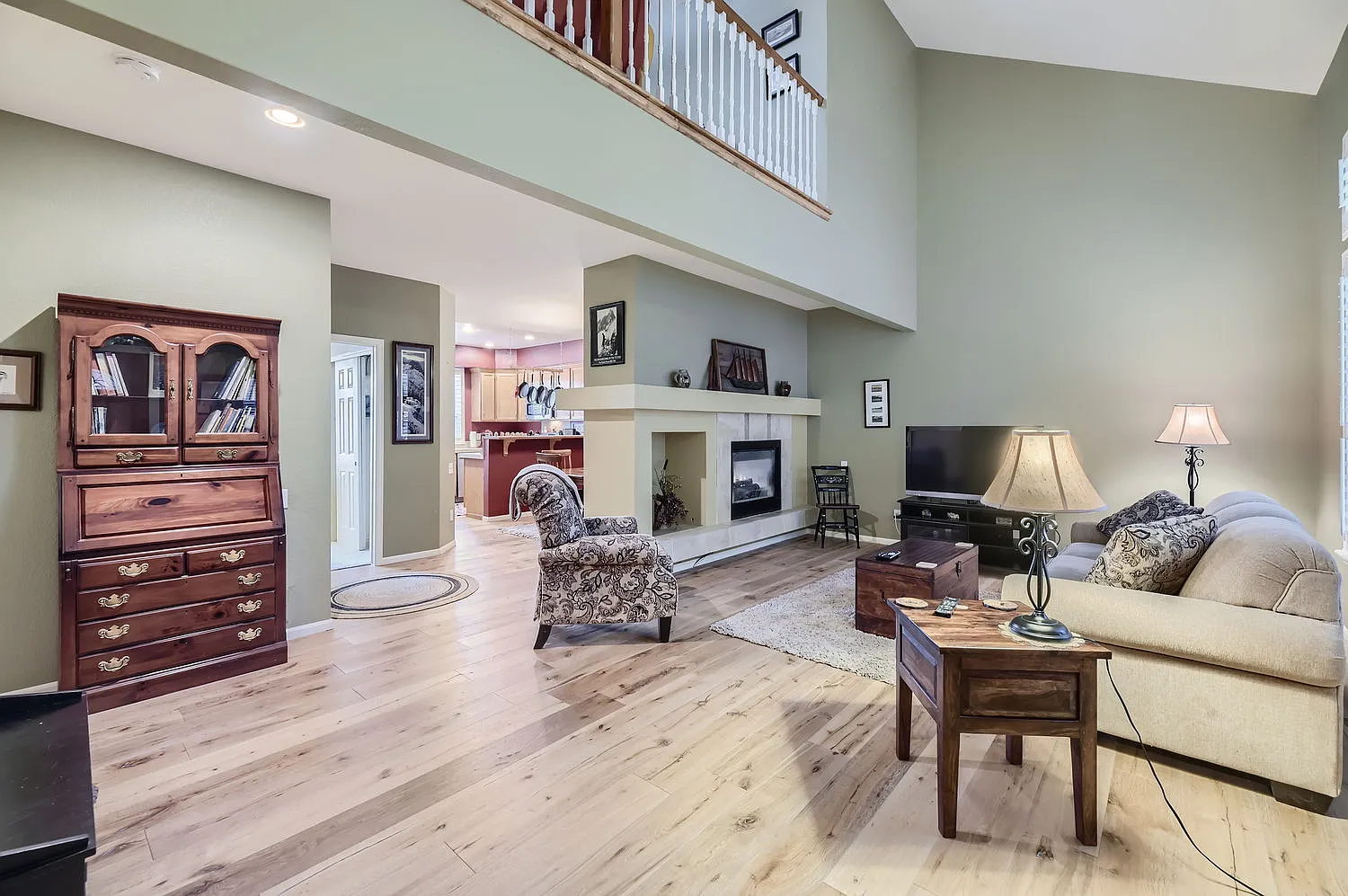 2 bed, 1575 sqft, $3,200 — Photo 3