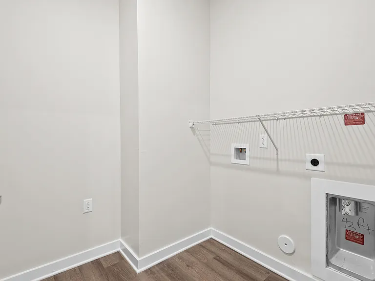 223 S 11th St #106 — Photo 30