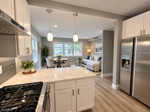 41 De Mott Ave, Clifton, NJ 07011