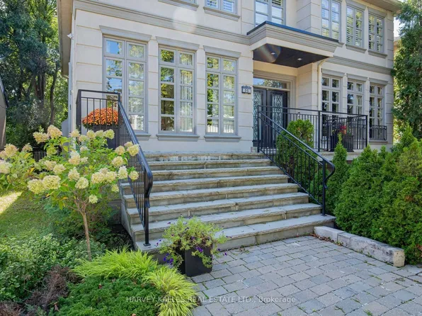 55 Viewmount Ave, Toronto, ON M6B 1T2