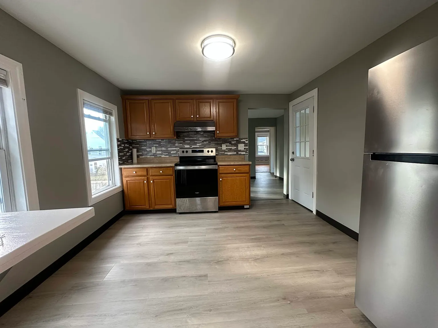 2 bed, 1012 sqft, $2,300 — Photo 4