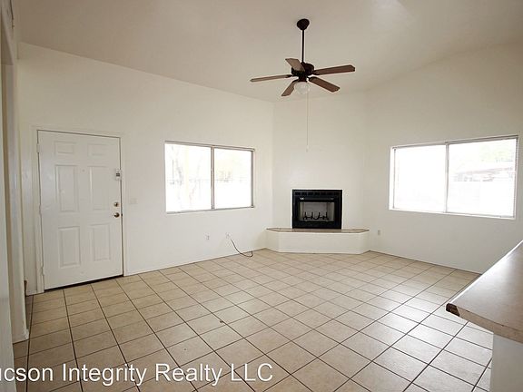 4th image of 920 E Elm St #2910497