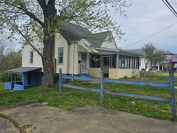 2nd image of 501 Putnam St