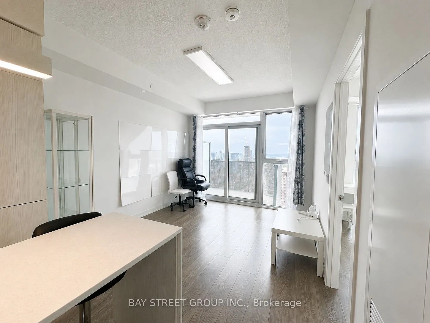 2 bed, $2,750 — Photo 4