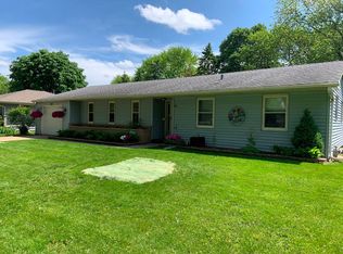 1685 Violet St, Aurora, IL 60505