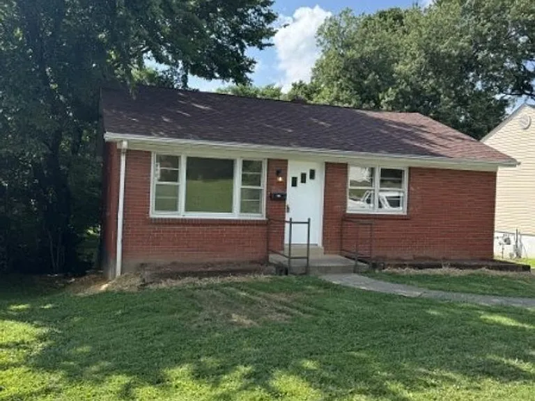 604 N Mantle Ave — Photo 2