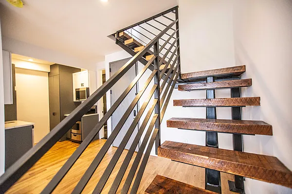 Rented by Venn NY Inc | media 15