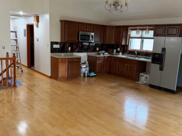 372 Naughton Ave Floor 2, Staten Island, NY 10305